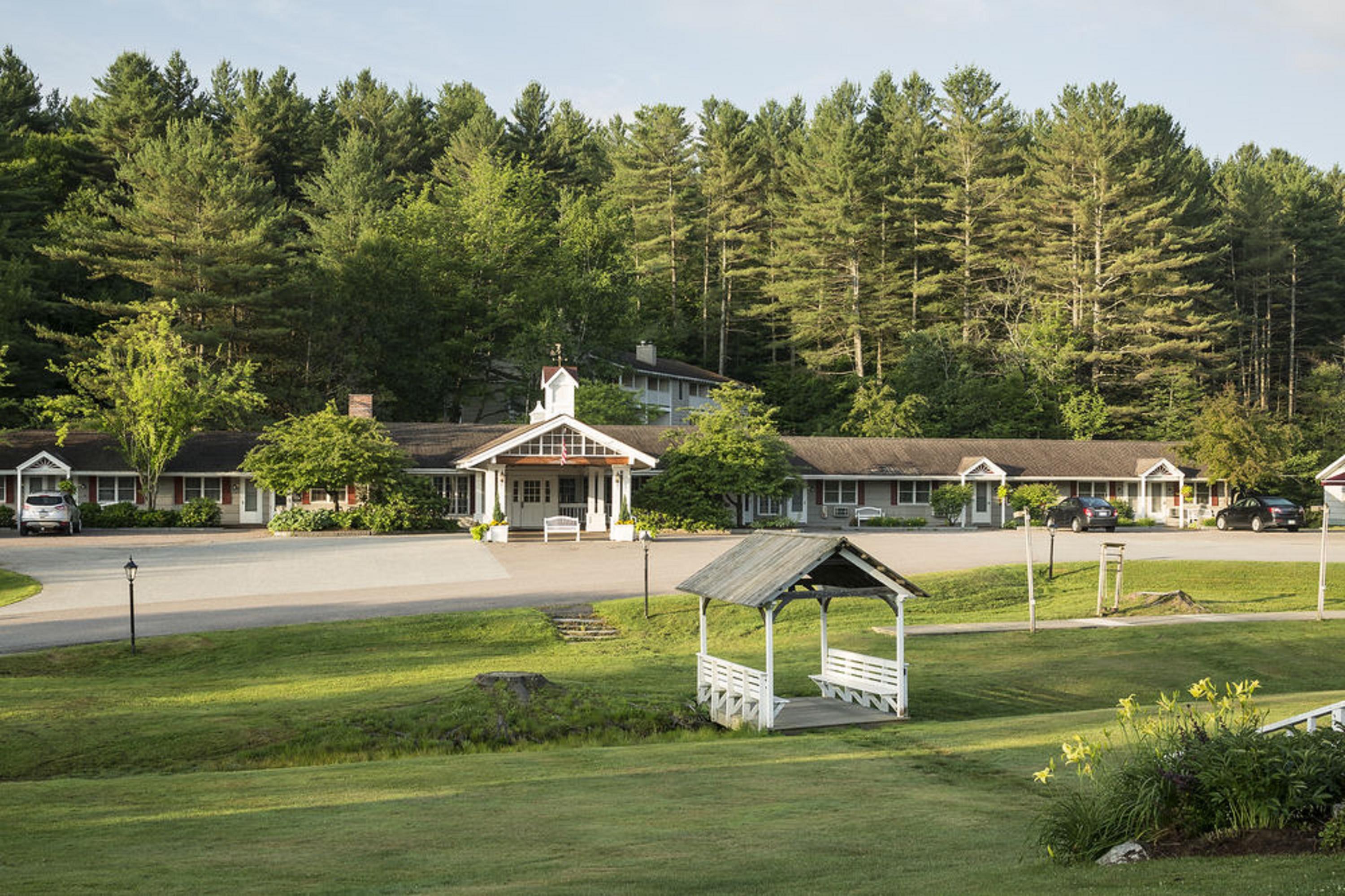 Bluebird Cady Hill Lodge Stowe Exterior photo